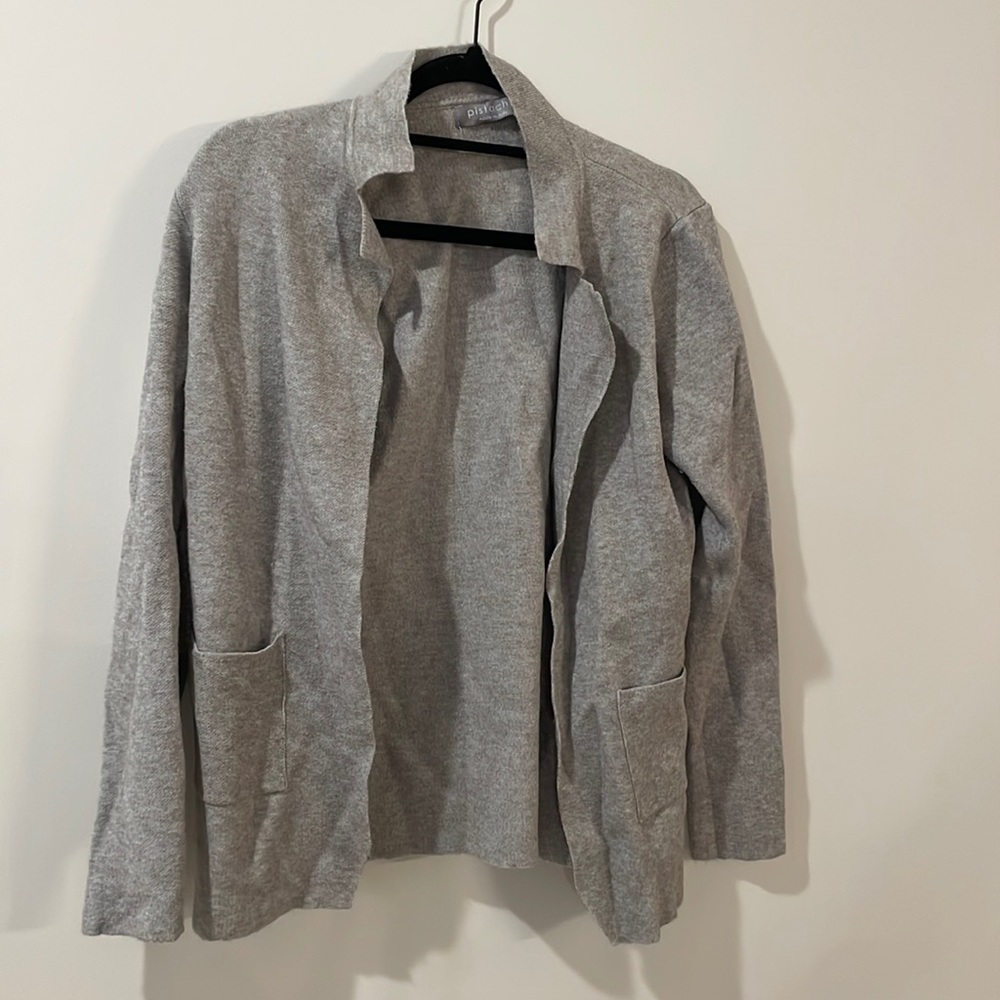 Pistache heavy grey cardigan with 2 pockets